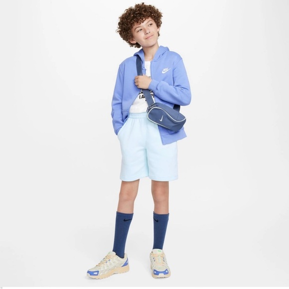 Nike Girls Size Medium Sportswear Club Shorts - Picture 4 of 6